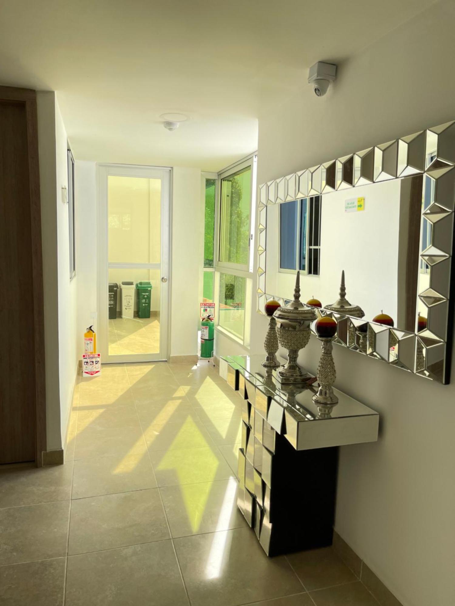 Hotel Olam Deluxe บาเยดูปาร์ ภายนอก รูปภาพ