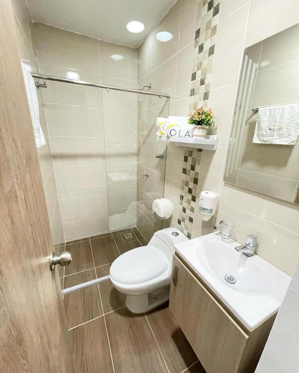 Hotel Olam Deluxe บาเยดูปาร์ ภายนอก รูปภาพ